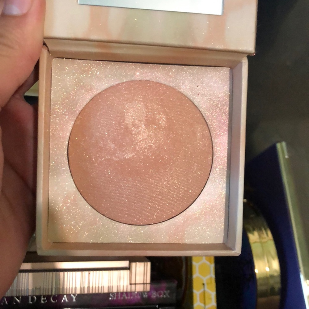 Urban Decay Illuminated Highlighter